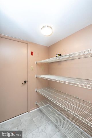 111 SANDHURST DR, Mount Laurel, NJ 08054