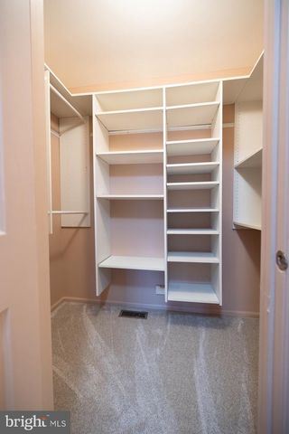 111 SANDHURST DR, Mount Laurel, NJ 08054