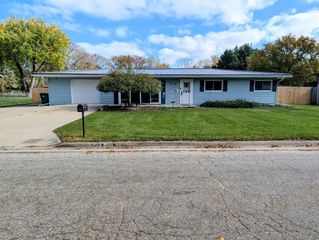 714 Frost Drive, Bay City, MI 48706