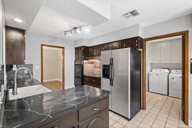 506 CORDOBA DR, Universal City, TX 78148