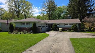 1034 N Pasadena Avenue, Elyria, OH 44035