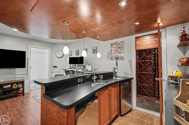 228 Wright Street UNIT 73, BLDG 401, Wixom, MI 48393