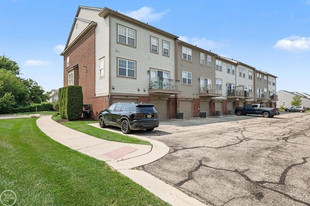 228 Wright Street UNIT 73, BLDG 401, Wixom, MI 48393