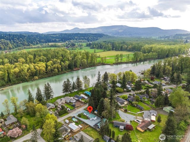 915 Dyer Road, Sultan, WA 98294