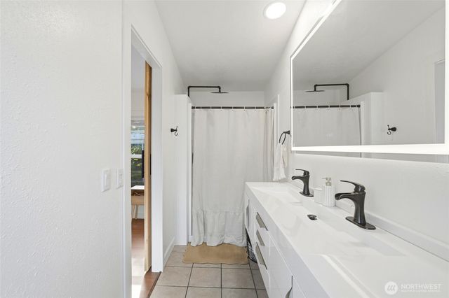 915 Dyer Road, Sultan, WA 98294