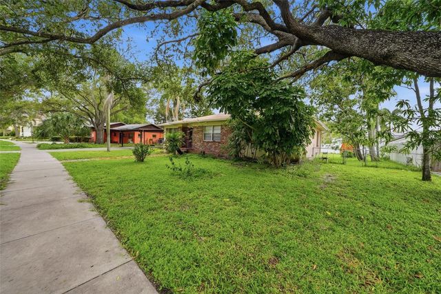 500 W DAVIS BOULEVARD, Tampa, FL 33606
