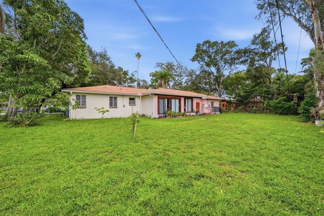 500 W DAVIS BOULEVARD, Tampa, FL 33606
