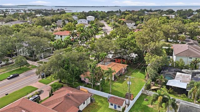 500 W DAVIS BOULEVARD, Tampa, FL 33606