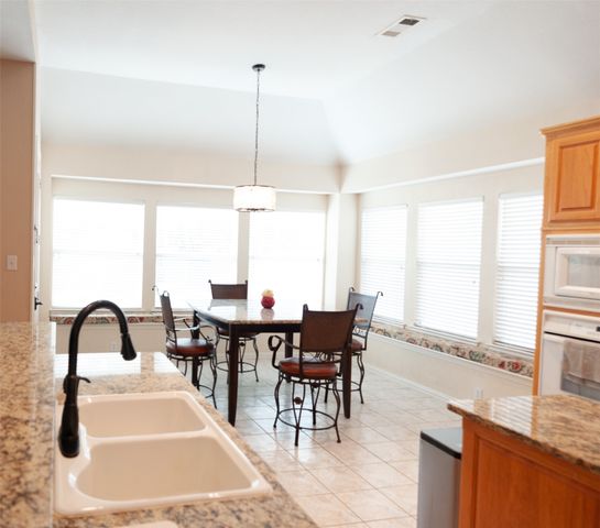4821 Bellflower Way, Fort Worth, TX 76123