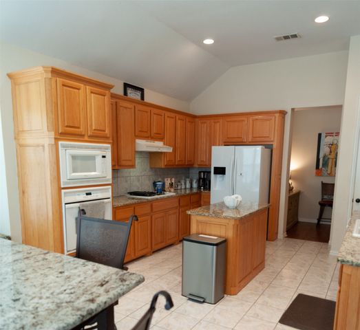 4821 Bellflower Way, Fort Worth, TX 76123