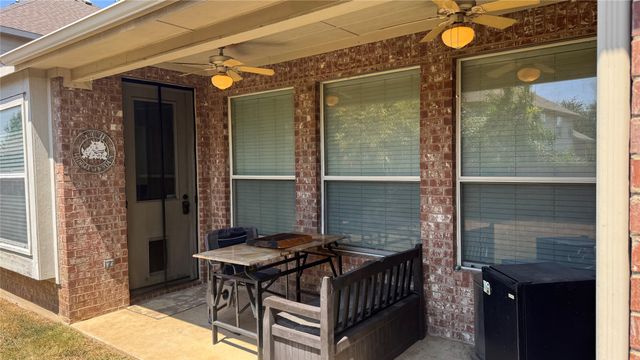 4821 Bellflower Way, Fort Worth, TX 76123