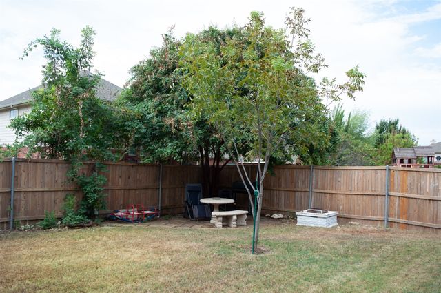 4821 Bellflower Way, Fort Worth, TX 76123