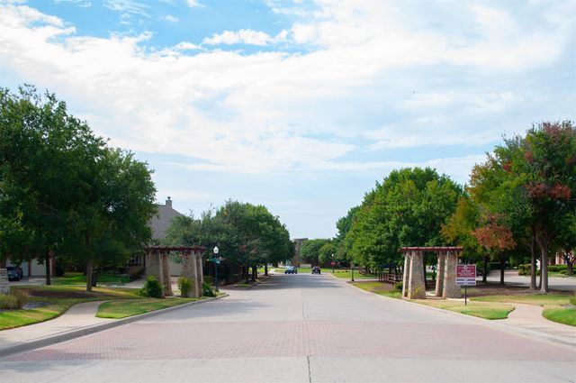 4821 Bellflower Way, Fort Worth, TX 76123