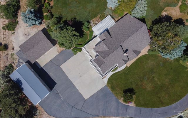 8864 Rim Rd, Nampa, ID 83686