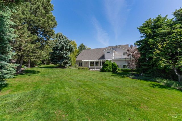 8864 Rim Rd, Nampa, ID 83686