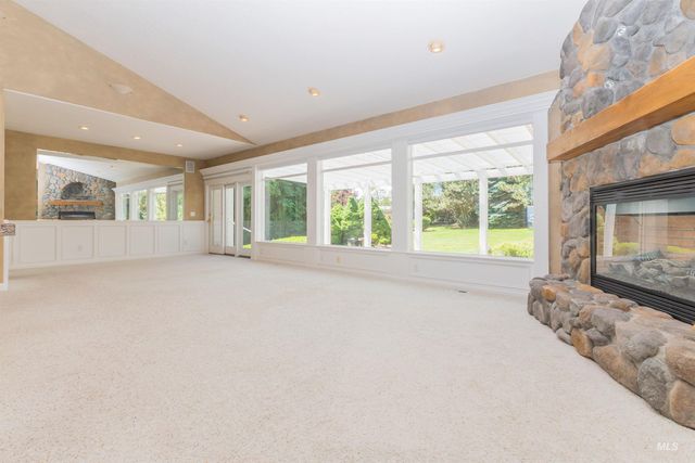 8864 Rim Rd, Nampa, ID 83686