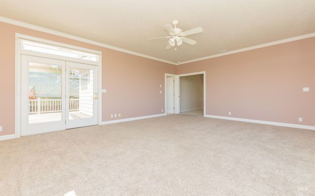 8864 Rim Rd, Nampa, ID 83686