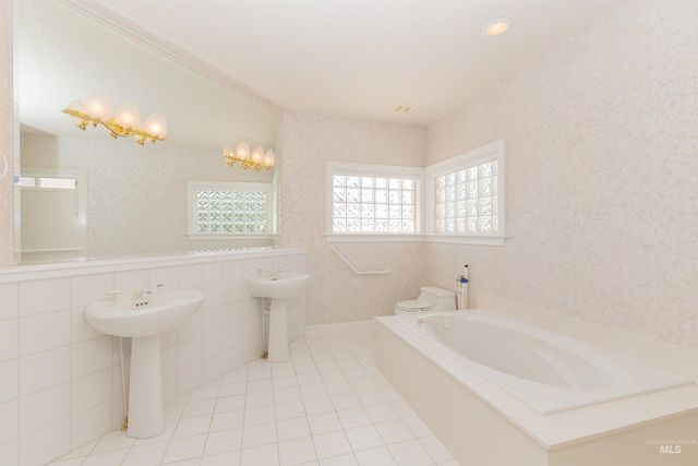 8864 Rim Rd, Nampa, ID 83686