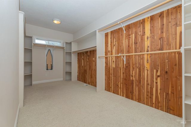 8864 Rim Rd, Nampa, ID 83686