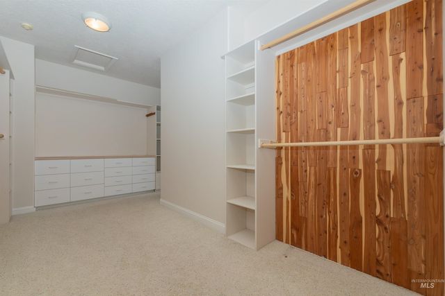 8864 Rim Rd, Nampa, ID 83686