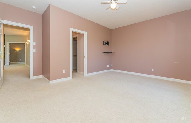 8864 Rim Rd, Nampa, ID 83686