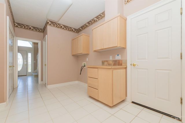 8864 Rim Rd, Nampa, ID 83686