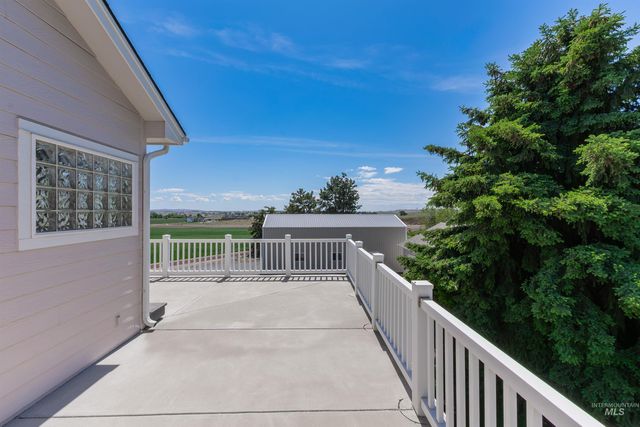 8864 Rim Rd, Nampa, ID 83686