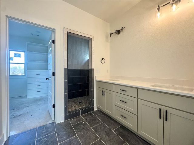 4800 SW Scarlet Oak Street, Bentonville, AR 72713