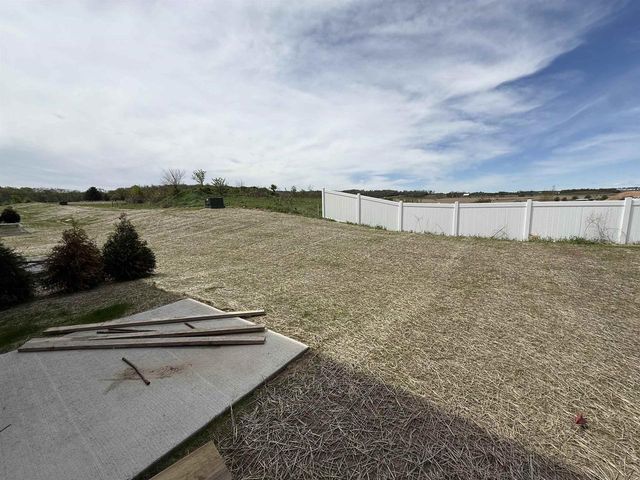307 Alberts Drive, Belleville, WI 53508