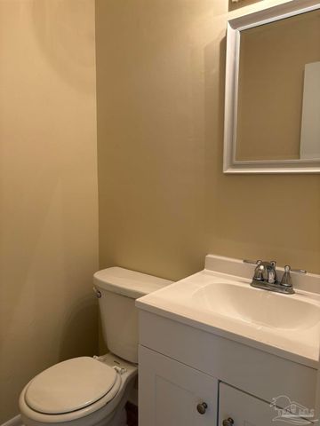 1361 Stanford Rd, Gulf Breeze, FL 32563