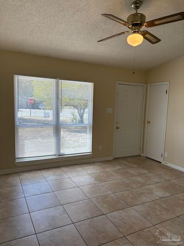 1361 Stanford Rd, Gulf Breeze, FL 32563