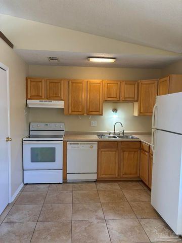 1361 Stanford Rd, Gulf Breeze, FL 32563