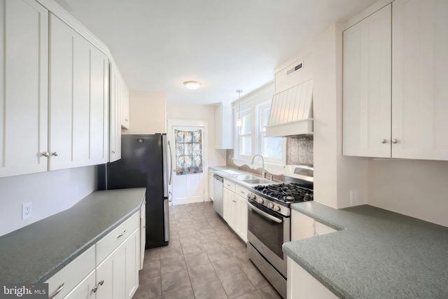 1409 1ST AVE, York, PA 17403