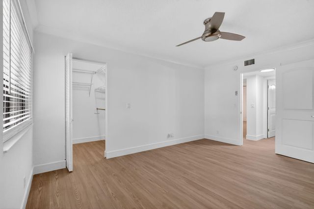 211 Pine Hov Circle D-1, Greenacres, FL 33463