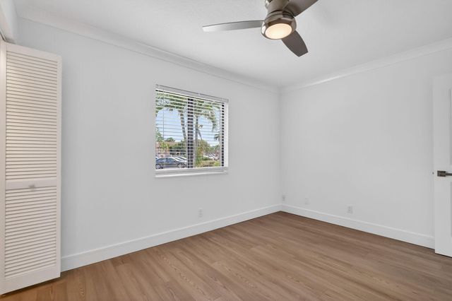 211 Pine Hov Circle D-1, Greenacres, FL 33463