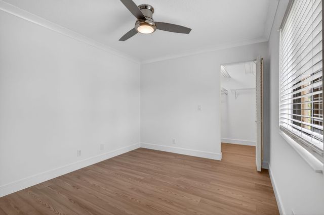 211 Pine Hov Circle D-1, Greenacres, FL 33463