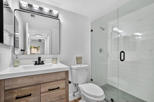 211 Pine Hov Circle D-1, Greenacres, FL 33463