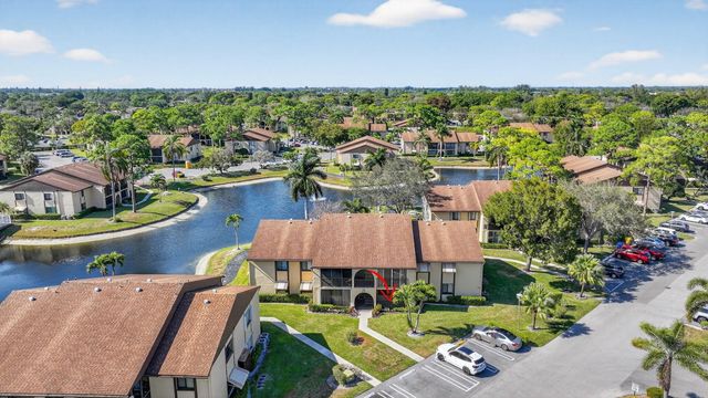 211 Pine Hov Circle D-1, Greenacres, FL 33463