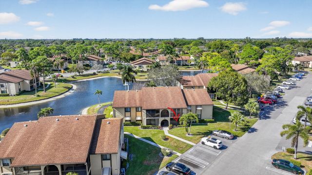 211 Pine Hov Circle D-1, Greenacres, FL 33463