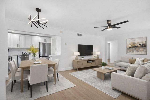 211 Pine Hov Circle D-1, Greenacres, FL 33463