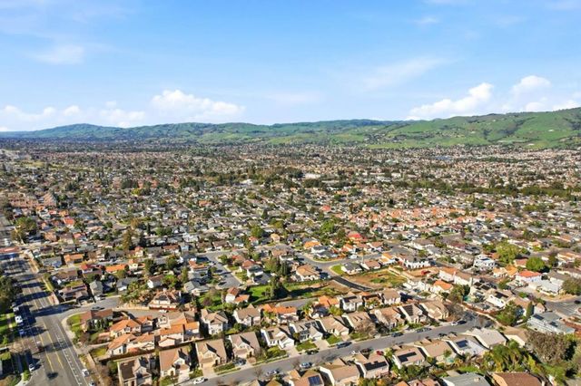 2177 Ceynowa Lane, San Jose, CA 95121