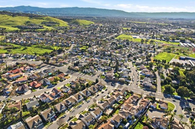 2177 Ceynowa Lane, San Jose, CA 95121