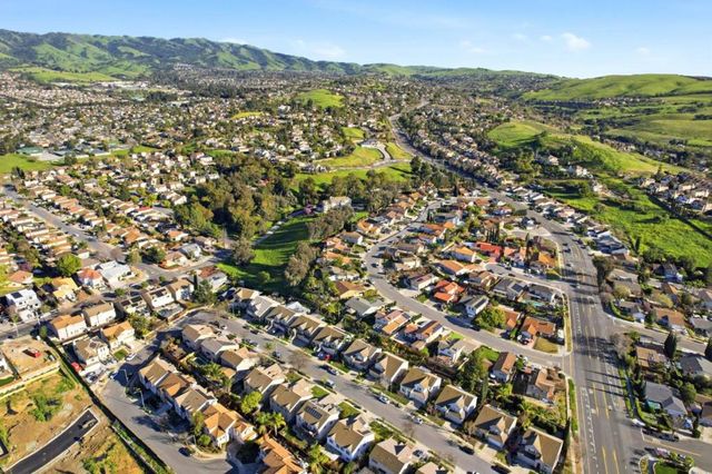 2177 Ceynowa Lane, San Jose, CA 95121