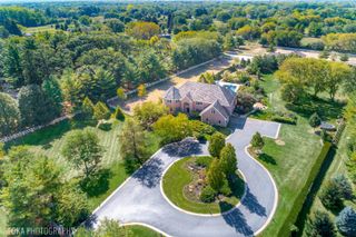 11 Moate Lane, Barrington Hills, IL 60010