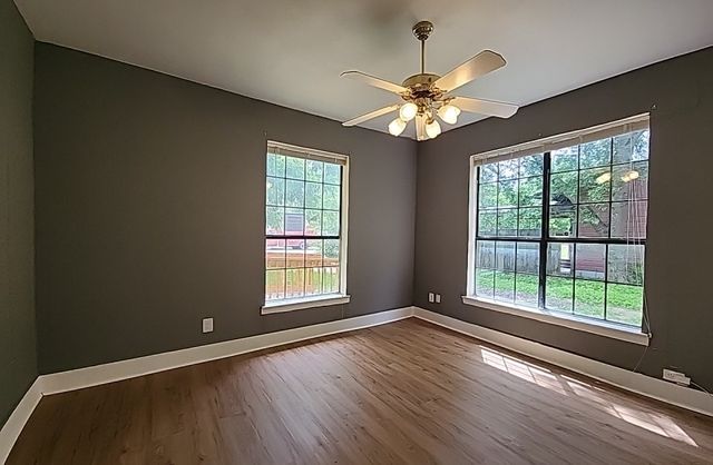 218 S Buffalo Avenue, Cleburne, TX 76033