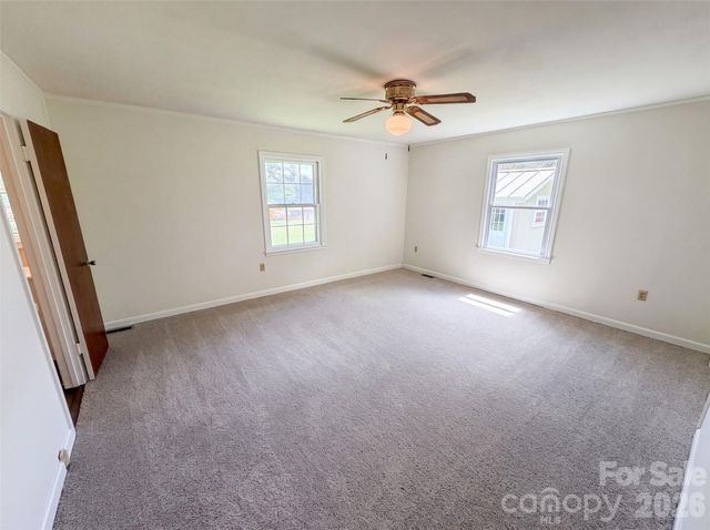 5100 Robinwood Drive, Charlotte, NC 28215
