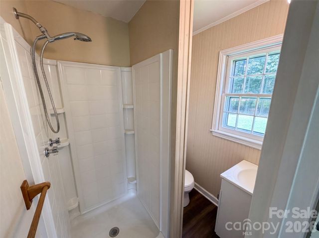 5100 Robinwood Drive, Charlotte, NC 28215