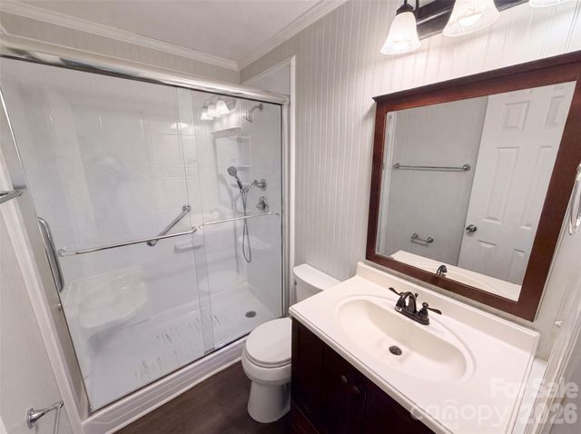 5100 Robinwood Drive, Charlotte, NC 28215