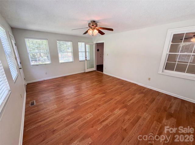 5100 Robinwood Drive, Charlotte, NC 28215