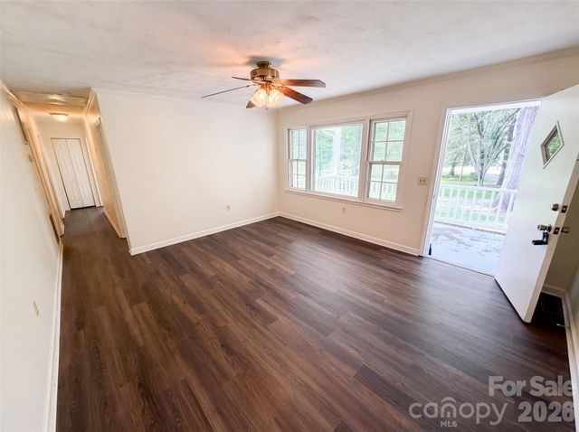 5100 Robinwood Drive, Charlotte, NC 28215